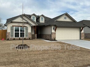 Building Photo - 13507 S 95th E Ave