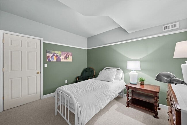 Building Photo - 7827 Wind Hill Dr