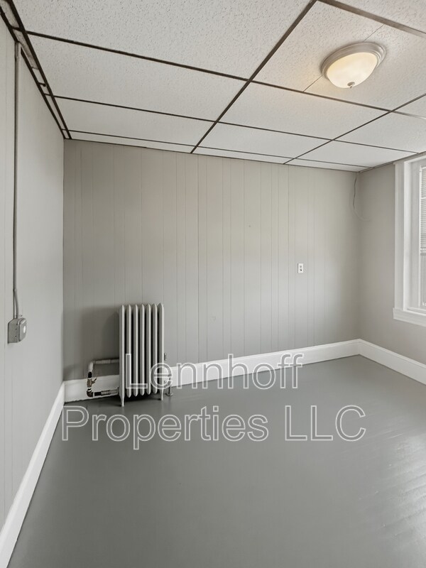 Building Photo - 82-86 South Broadway - 28