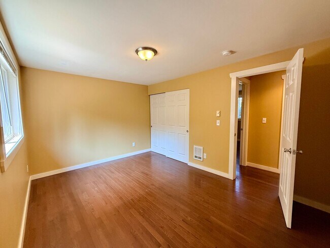 Building Photo - Updated 3BR Rambler | RV/Boat Parking | Gardener’s Backyard