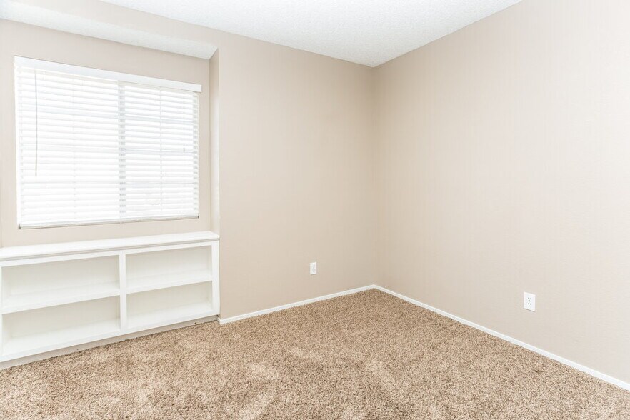 Building Photo - 5120 Palo Pinto Ln