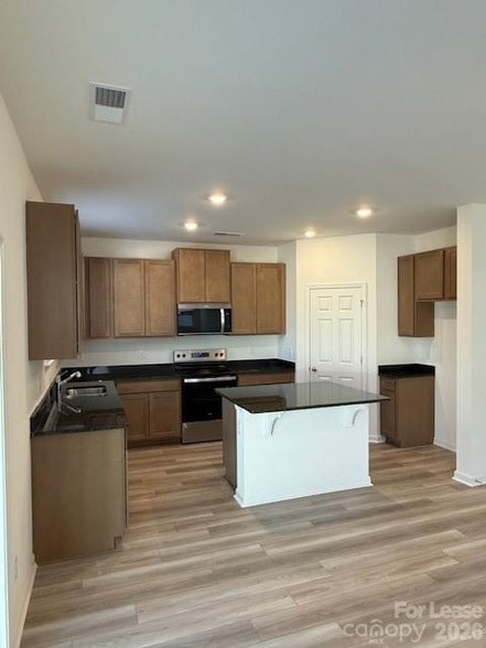 Building Photo - 4014 Cunningham Farm Dr