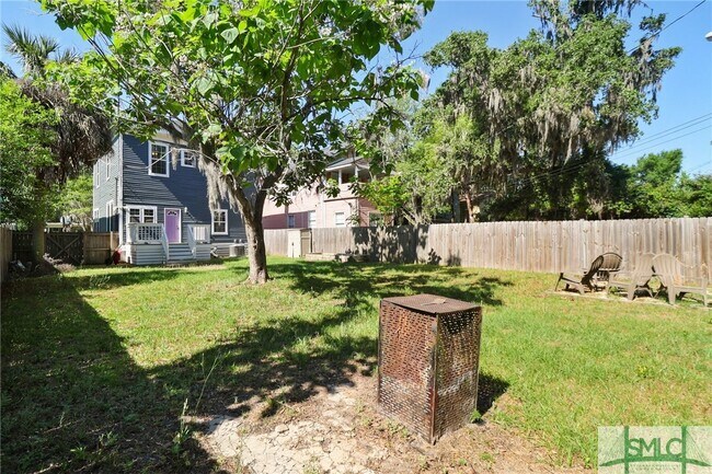 Building Photo - 608 W 37th St