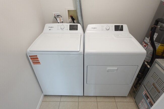 Building Photo - 3430 Blue Ridge Dr