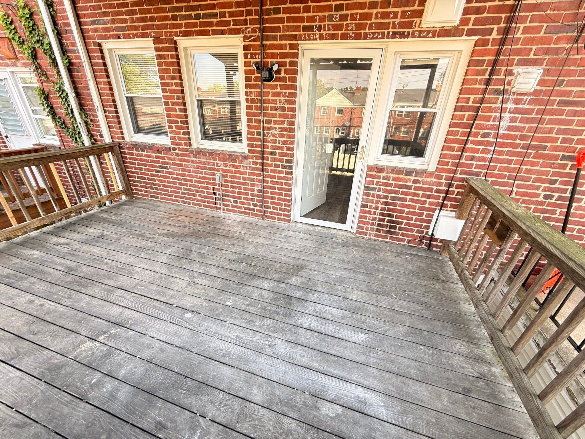 Building Photo - 1644 Sherwood Ave
