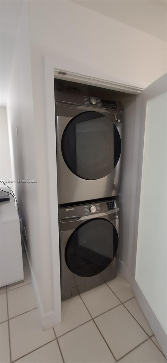 Building Photo - 1417 SW 139th Ave