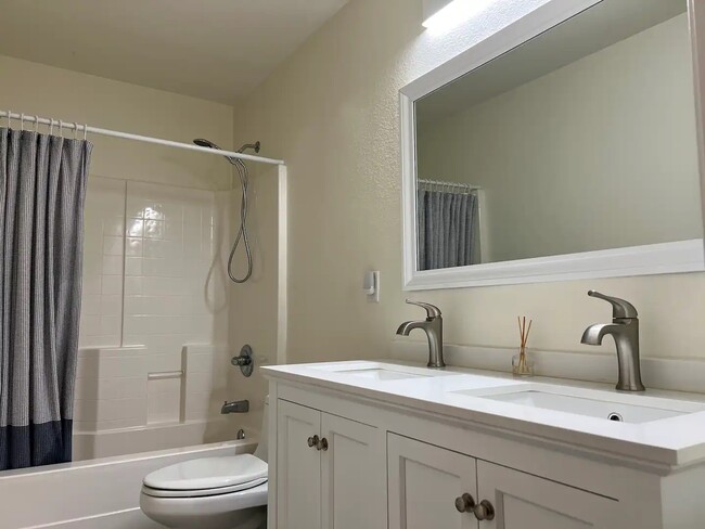 Guest Bathroom - 2800 Surfside Blvd