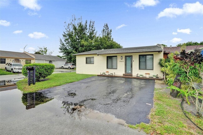 Building Photo - 19805 NW 28th Ct