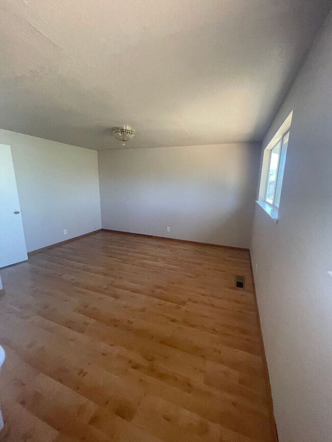 Building Photo - Available NOW!....Washoe Valley Family Hom...