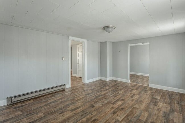 Building Photo - 311 Hedgewood Dr