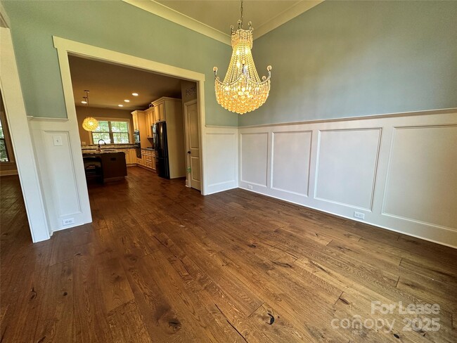 Building Photo - 8643 Amandine Way