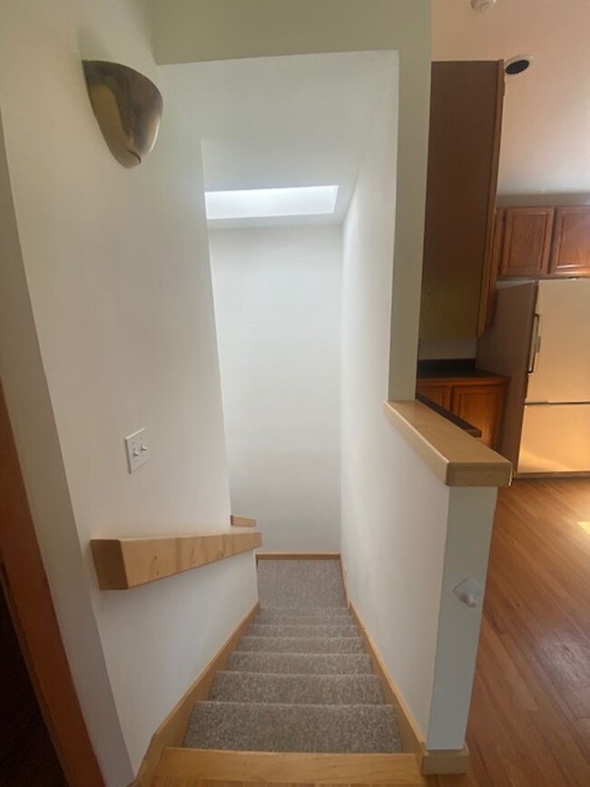 Building Photo - Private / executive 3/2 by Sequoia Park