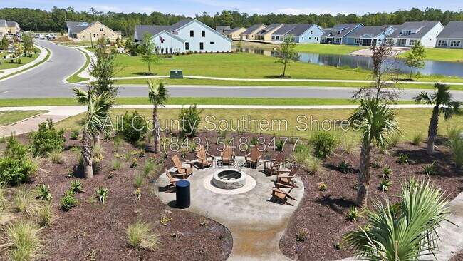 Building Photo - 3084 Claredon St