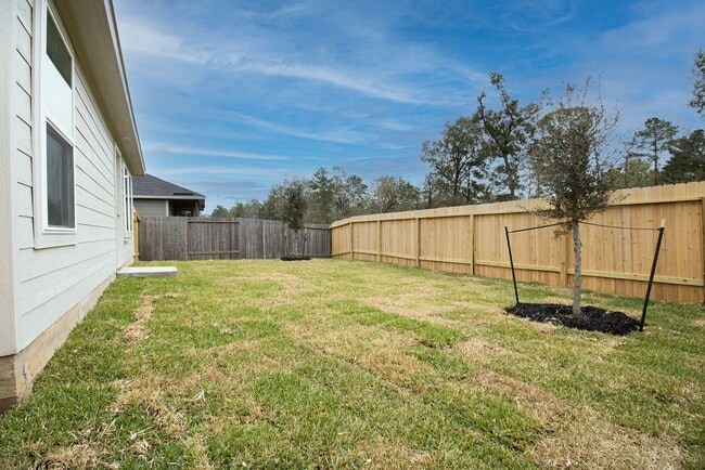 Building Photo - 2092 Cedar Way Dr