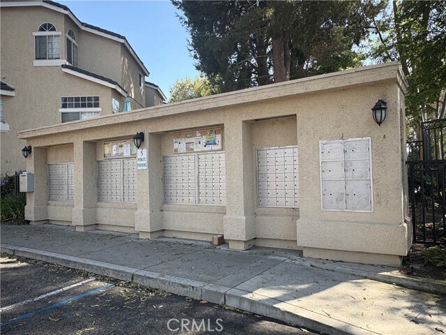 Building Photo - 2300 Maple Ave
