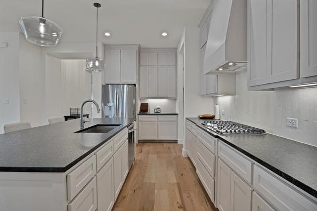 Building Photo - 263 Observation Dr W