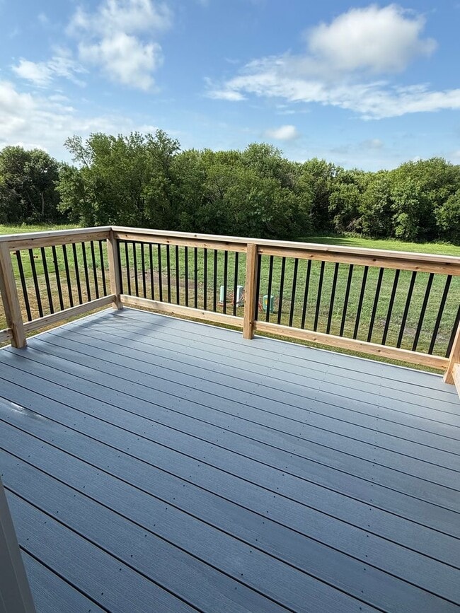 Building Photo - 7013 Claystone Dr