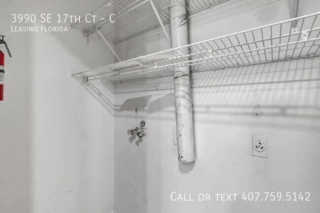 Building Photo - 3990 SE 17th Ct