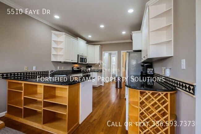 Building Photo - 5510 Faye Dr