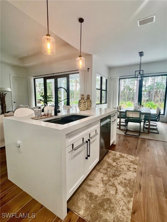 Primary Photo - 510 12th Ave NE