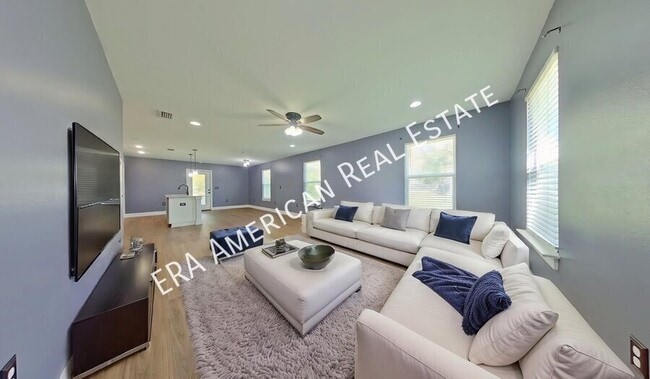 Building Photo - 816 W Walnut Ave