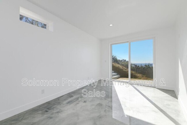 Building Photo - 2150 Bulrush Ln