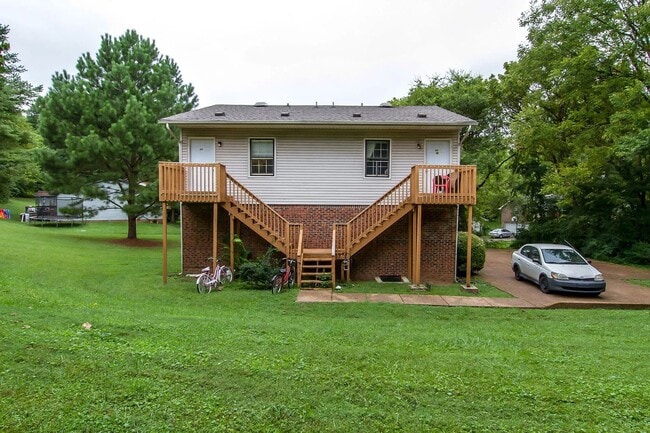 Building Photo - Great 1BR Furnished Unit