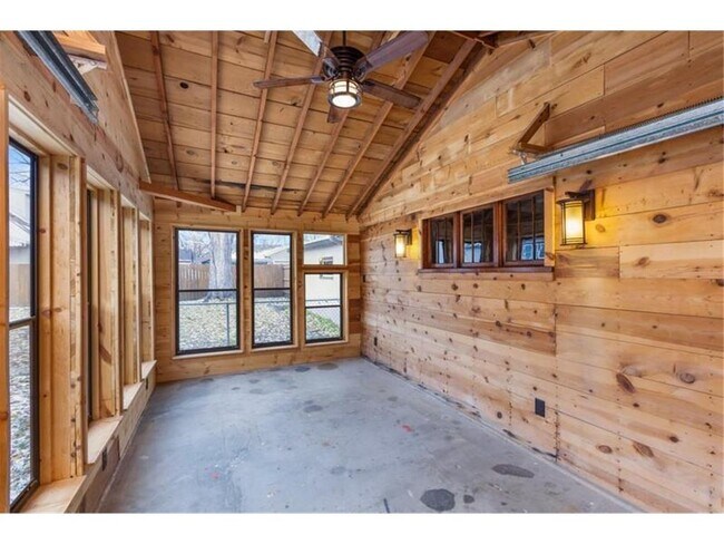 Building Photo - 5449 42nd Ave S