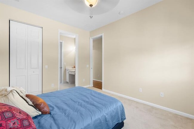 Building Photo - 7938 Sunburst Terrace