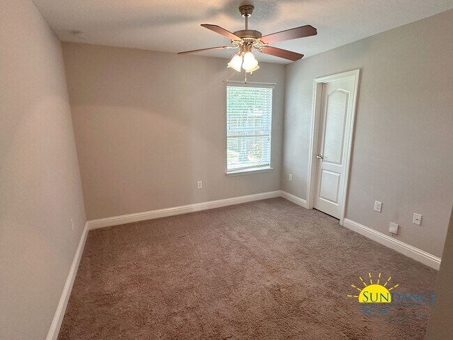Building Photo - 8442 Holley Hills Cir