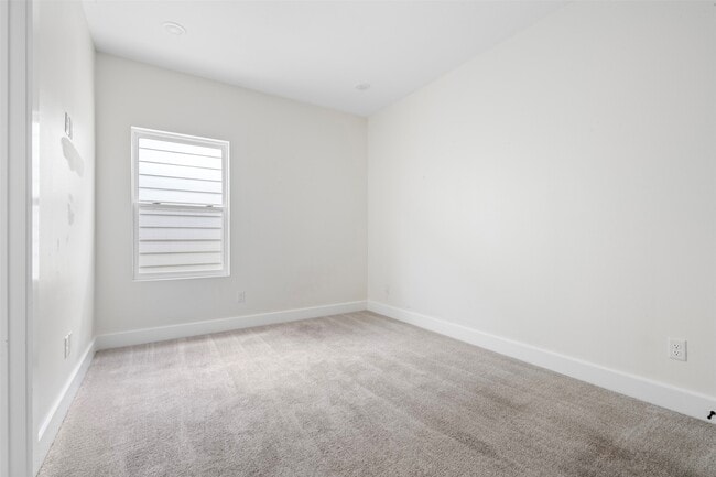 Building Photo - 4036 Porter St