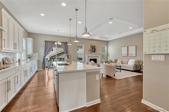 Building Photo - 681 E Dry Creek Cir