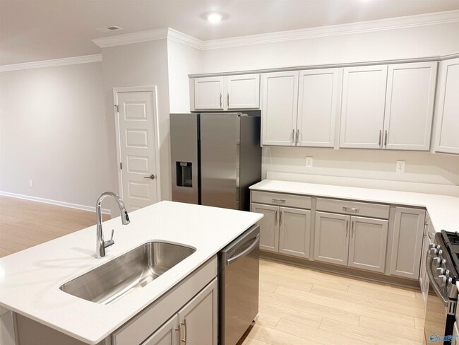 Building Photo - 6057 Gardner Maples Dr SE