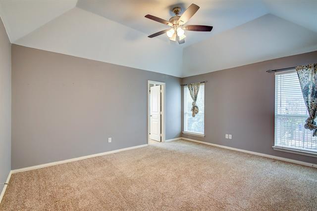Building Photo - 304 Vista Way Dr