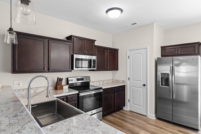 Building Photo - Modern Sneads Ferry Townhome with Private Fenced Yard
