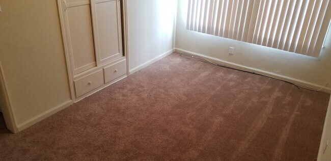 Building Photo - 2233-2235 Euclid