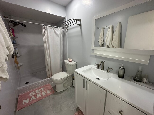 Building Photo - 3 Bedroom Townhome in Mission Valley for R...