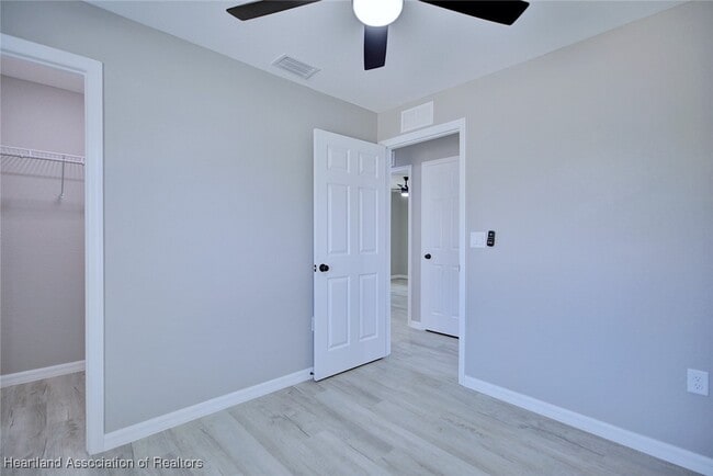 Building Photo - 293 Lincoln Rd NE