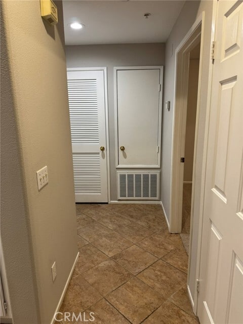 Building Photo - 26348 Arboretum Way