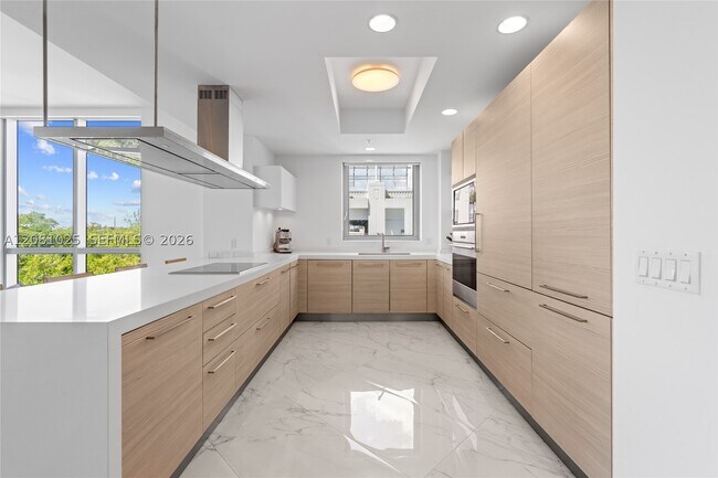 Building Photo - 17111 Biscayne Blvd