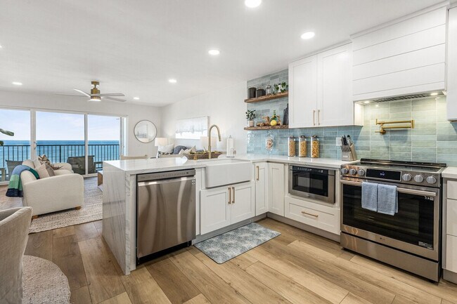 Building Photo - 145 S Shore Dr