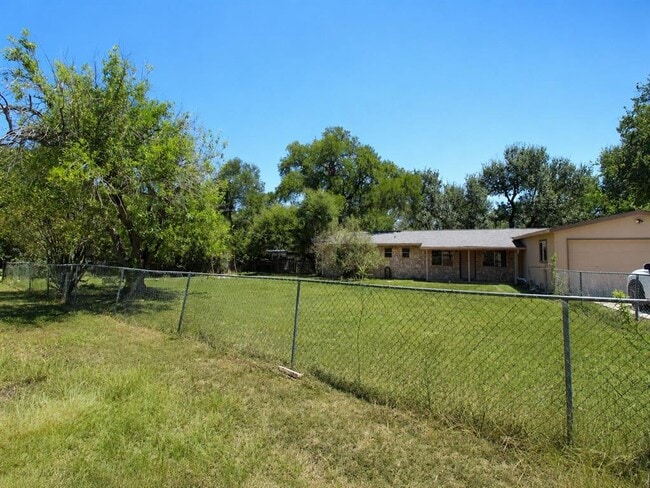 Building Photo - 234 Cedar Hollow