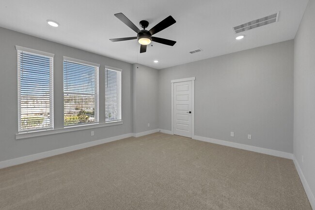 Building Photo - 10972 Swang Link Dr