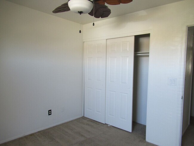 Building Photo - Spacious 4 Bedroom Home in Convenient Mesa...