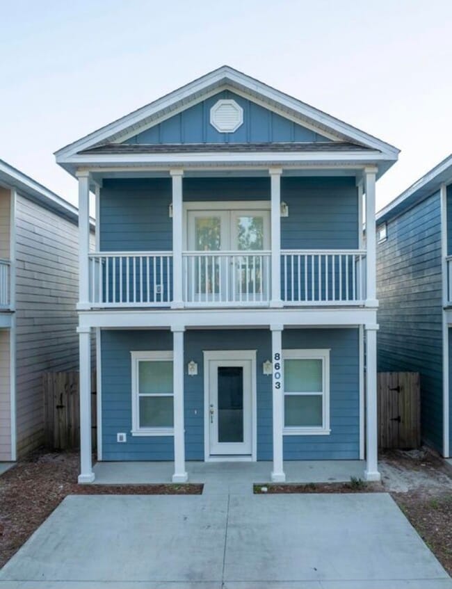 Building Photo - Marlin Pl - PCB