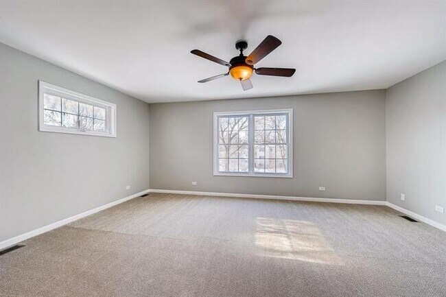 Building Photo - 3 Meadow Lane, Oakwood Hills, IL, 60013