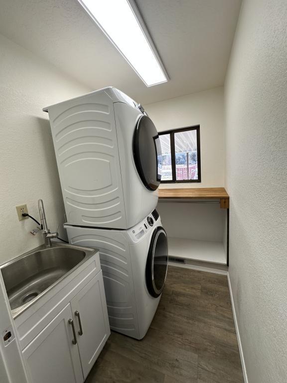 Building Photo - 2067 Sundown St