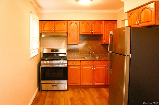 Building Photo - 121 Nassau Blvd