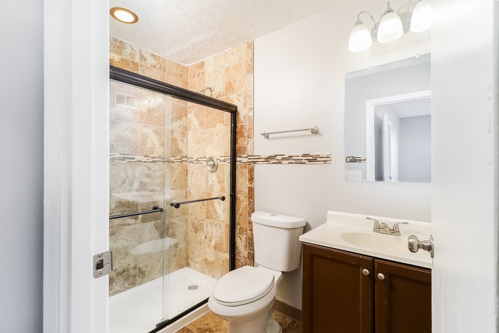 Building Photo - 9932 Greenriver Dr