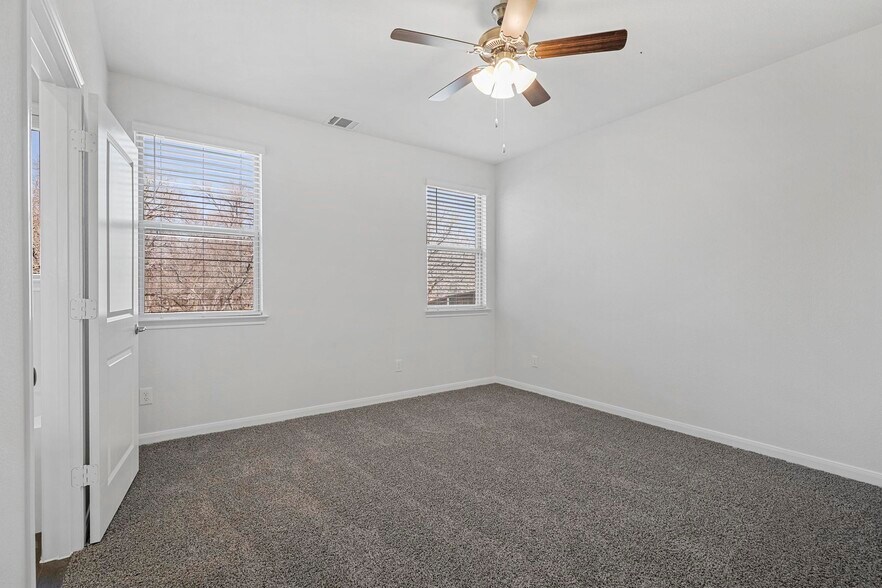 Building Photo - 3911 Nature Ct